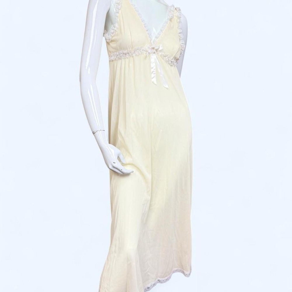 Vintage Butter Yellow Lace Trim Nightgown Soft Girl Coquette Slip Dress Medium